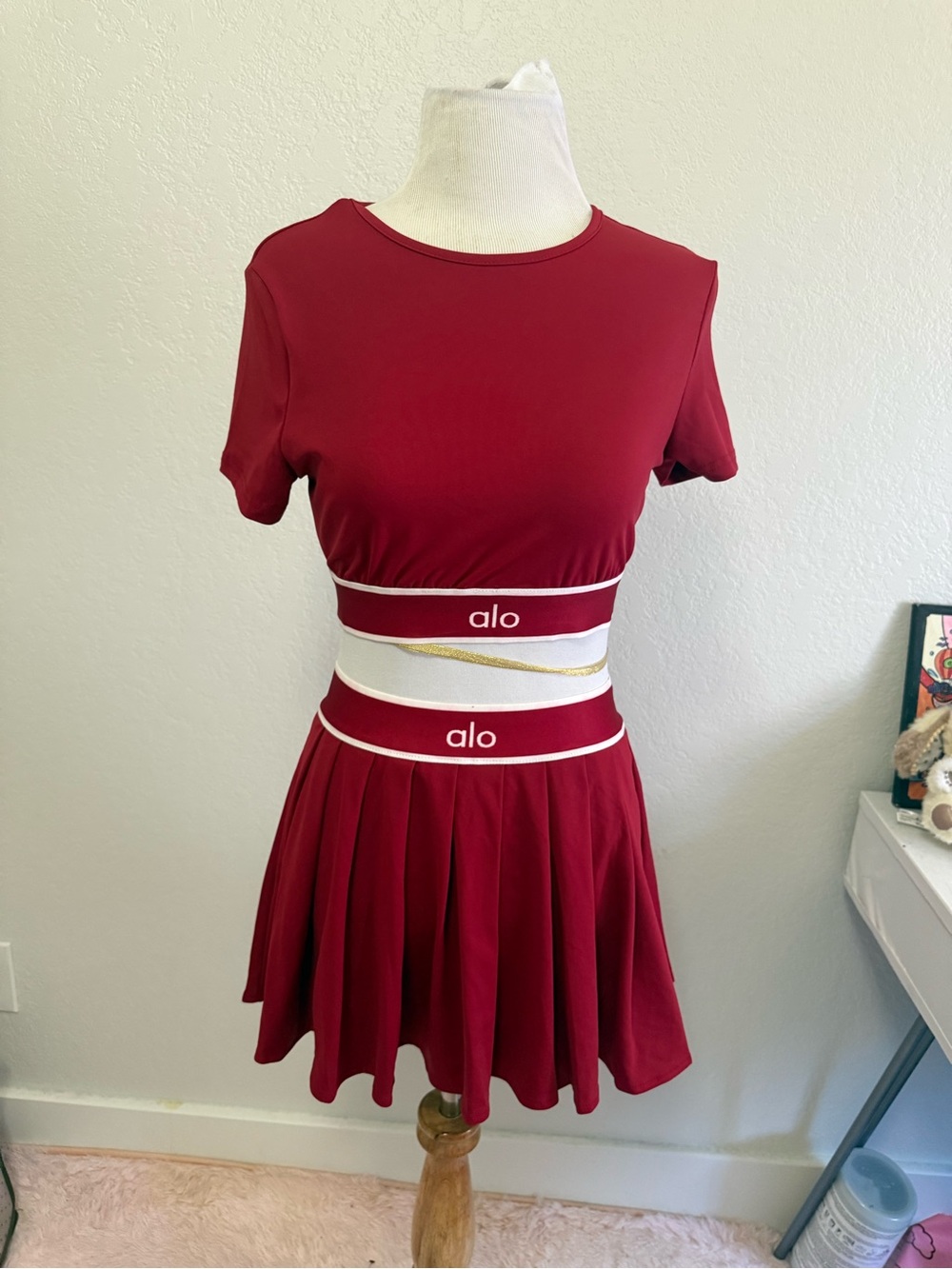 ALO Yoga Burgundy Two-Piece Skirt Set with White Trim
